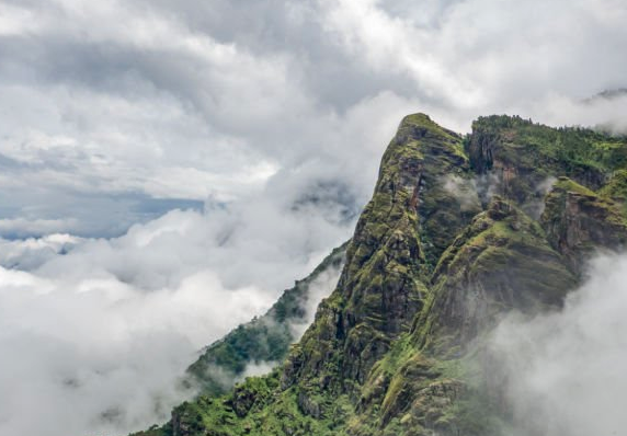 Dramatic cloud-covered ridges of Usambara Mountains